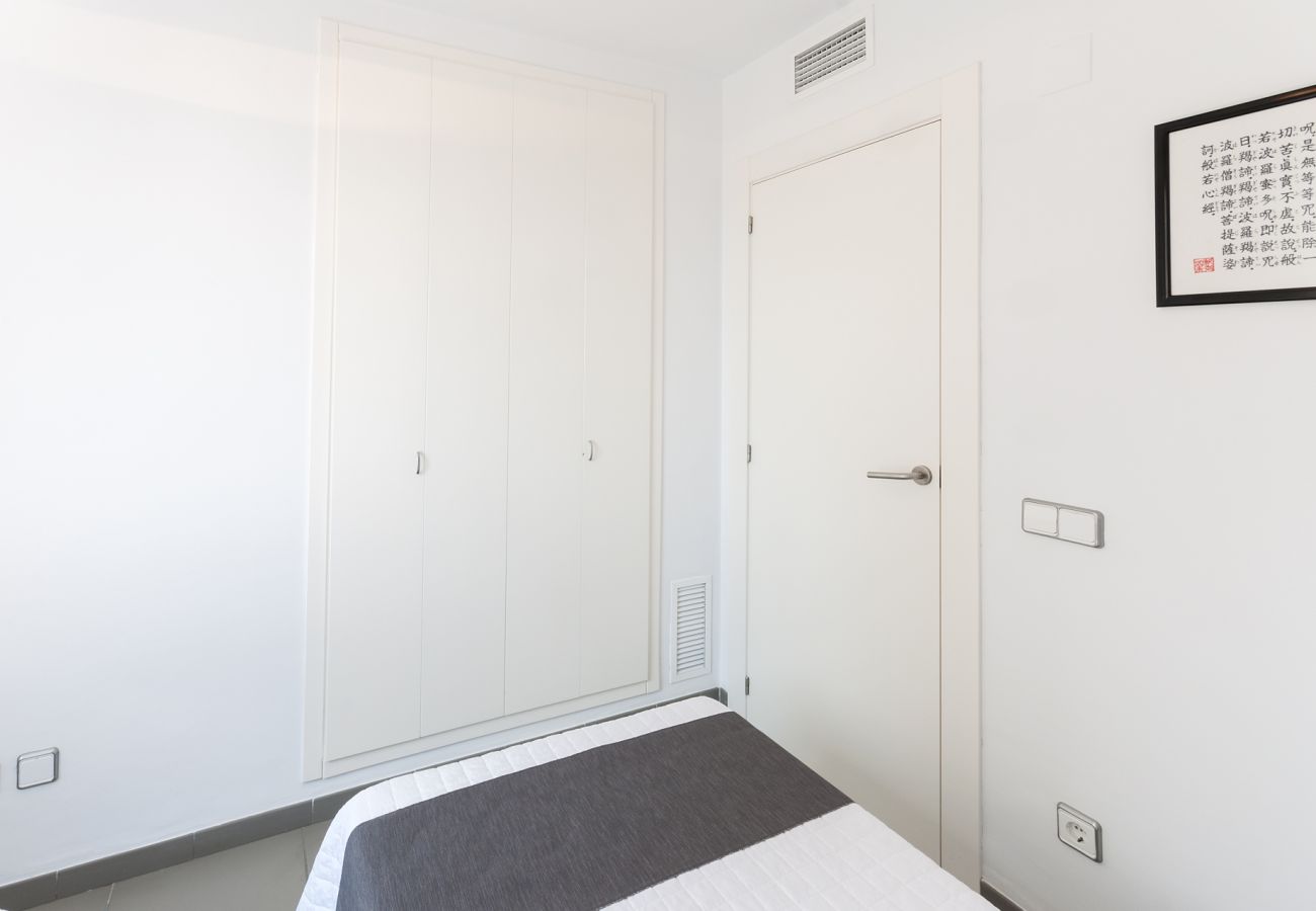 Apartamento en Playa de Gandía - Frente al mar con impresionantes vistas de la puesta de sol! Recien decorado !!-ALQUILER SOLO FAMILIAS