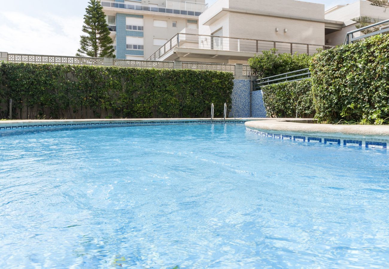 Apartamento en Playa de Gandía - Frente al mar con impresionantes vistas de la puesta de sol! Recien decorado !!-ALQUILER SOLO FAMILIAS