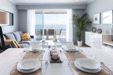 Apartamento en Playa de Gandía - Apartamento frente al mar con vistas. Elegante decoración. Wifi FIBRA 150MBS, Multi conexiones-ALQUILER SOLO FAMILIAS