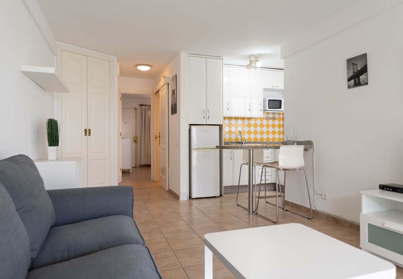 Apartamento en San Bartolomé de Tirajana - Las Adelfas South Beach 2 by CanariasGetaway