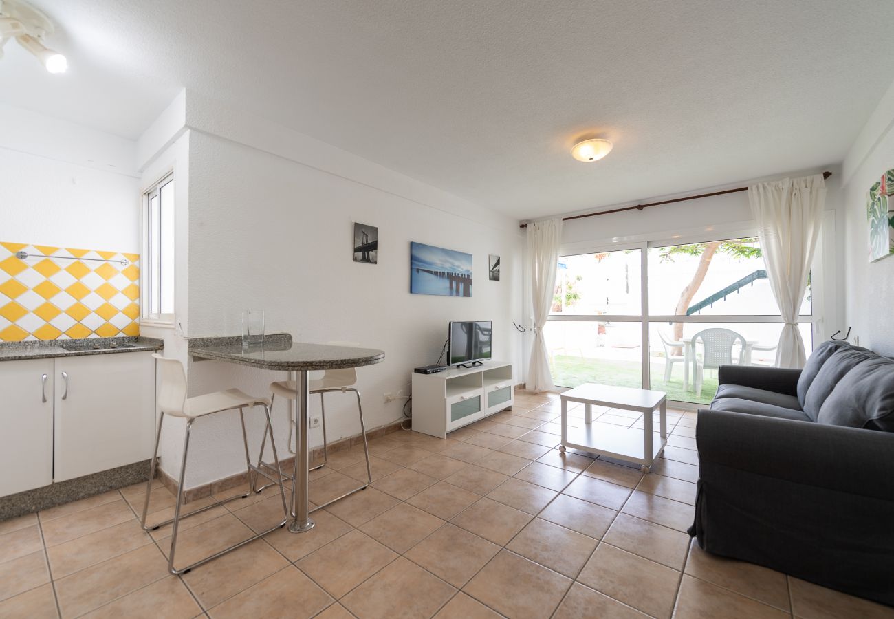 Apartamento en San Bartolomé de Tirajana - Las Adelfas South Beach 2 by CanariasGetaway