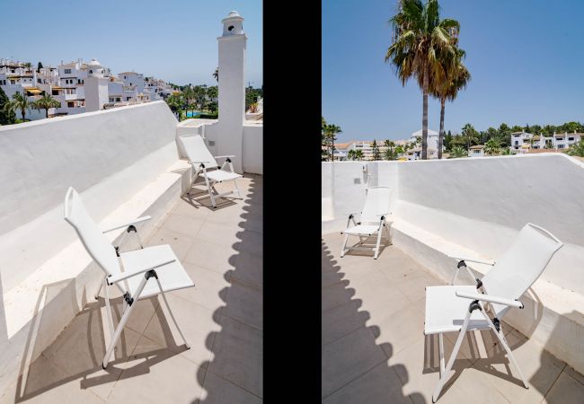 Encantador dúplex de planta abierta cerca de Puerto Banús Terraza de Apartamento Dúplex de Plan Abierto cerca de Puerto Banús