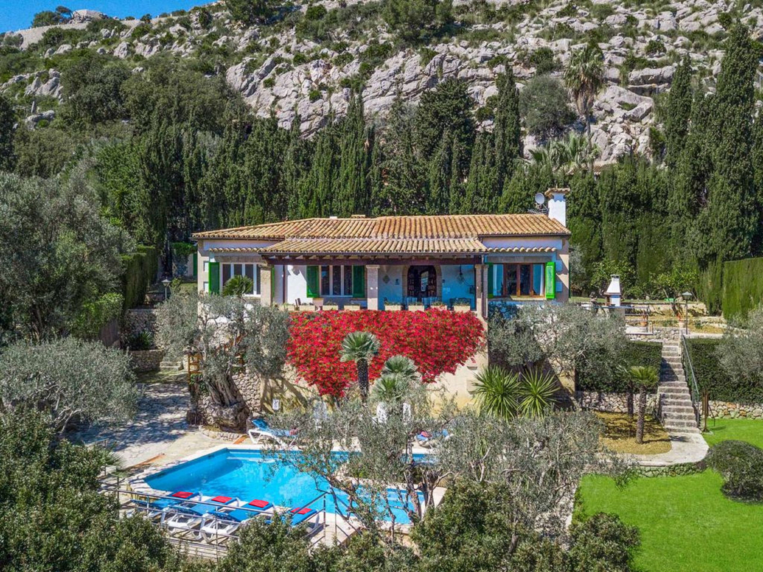 Magnífica Villa El Vila con Impresionantes Vistas a la Bahía