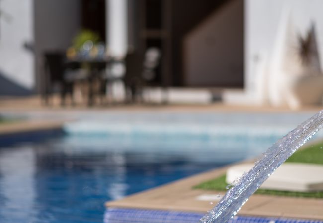 Villa en Santa Cruz de Tenerife - Villa con vistas al mar, piscina,  Gym, Cine  - HomeForGuest Villa en Santa Cruz de Tenerife - Villa con vistas al mar, piscina,  Gym, Cine  - HomeForGuest