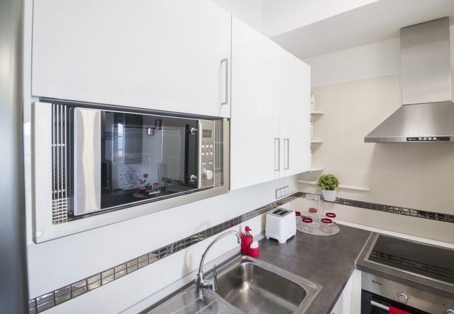 Apartamento en Bajamar - HomeForGuest APT CON VISTAS MAR, BARBACOA, GIMNASIO Apartamento en Bajamar - HomeForGuest APT CON VISTAS MAR, BARBACOA, GIMNASIO