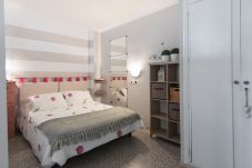 Estudio en Las Palmas de Gran Canaria - HomeForGuest LOFT CANTERAS A 10 PASOS DE LA PLAYA + WIFI