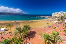 Estudio en Las Palmas de Gran Canaria - HomeForGuest LOFT CANTERAS A 10 PASOS DE LA PLAYA + WIFI