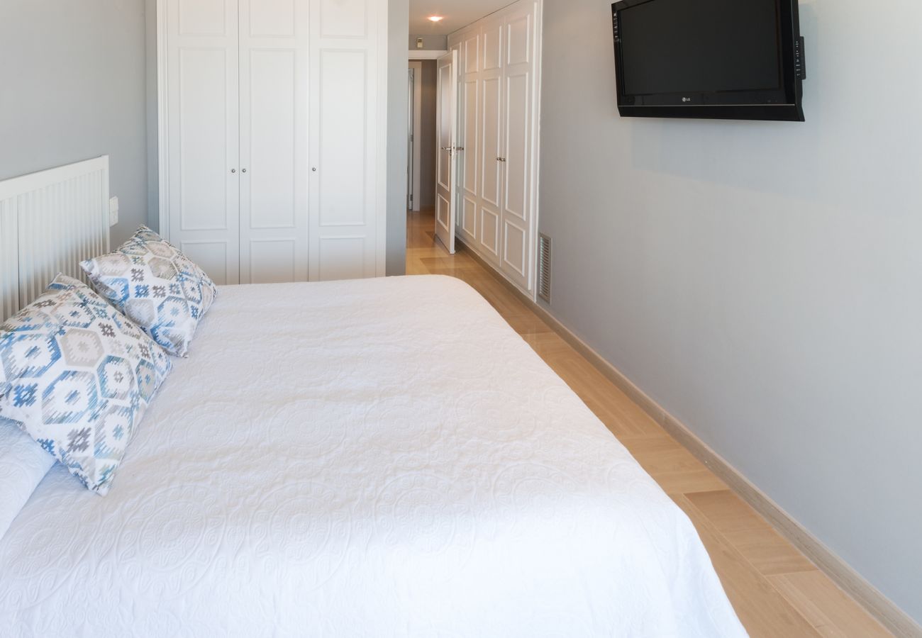 Apartamento en Playa de Gandía - Impresionante Apartamento reformado frontal al mar, WIFI FIBRA 150MBS, y A/C AG TURQUESA 2A Premium-ALQUILER SOLO FAMILIAS