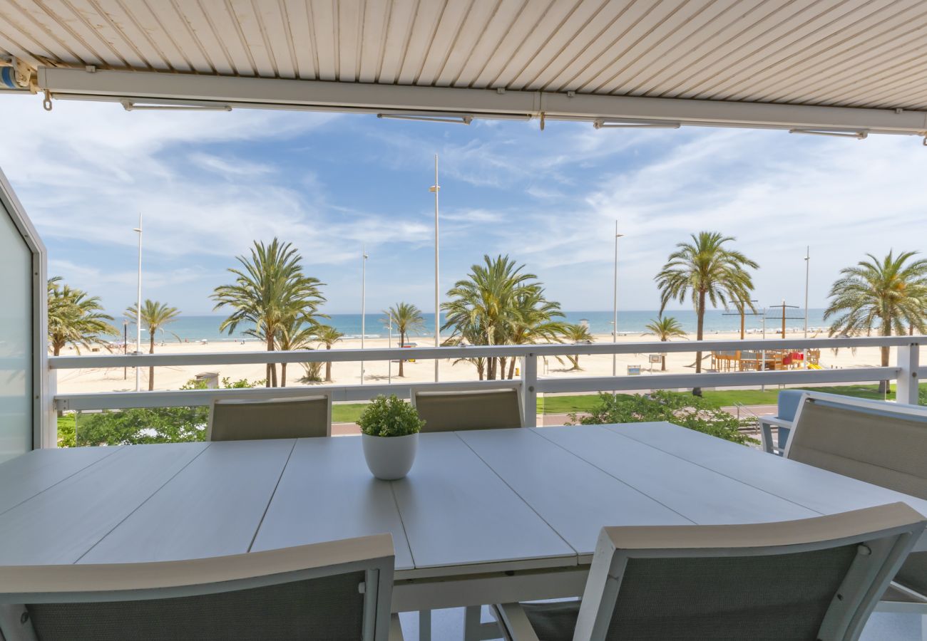 Apartamento en Playa de Gandía - Impresionante Apartamento reformado frontal al mar, WIFI FIBRA 150MBS, y A/C AG TURQUESA 2A Premium-ALQUILER SOLO FAMILIAS