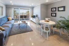 Apartamento en Playa de Gandía - Impresionante Apartamento reformado frontal al mar, WIFI FIBRA 150MBS, y A/C AG TURQUESA 2A Premium-ALQUILER SOLO FAMILIAS