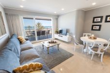Apartamento en Playa de Gandía - Impresionante Apartamento reformado frontal al mar, WIFI FIBRA 150MBS, y A/C AG TURQUESA 2A Premium-ALQUILER SOLO FAMILIAS