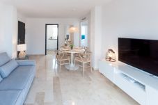 Apartamento en Playa de Gandía - Acogedor con estilo mediterráneo, a pocos metros de la playa. A/A y wifi gratis. Terraza con vistas al mar-ALQUILER SOLO FAMILIAS
