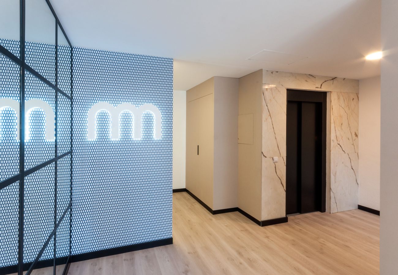 Apartamento en Playa de Gandía - Apartamento con encanto, a pocos metros de la playa. A/A y wifi gratis. Terraza con vistas al mar-ALQUILER SOLO FAMILIAS