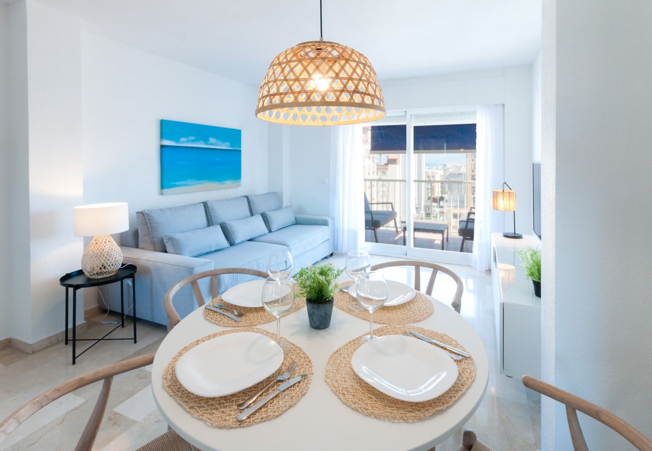Apartamento en Playa de Gandía - Apartamento con encanto, a pocos metros de la playa. A/A y wifi gratis. Terraza con vistas al mar-ALQUILER SOLO FAMILIAS