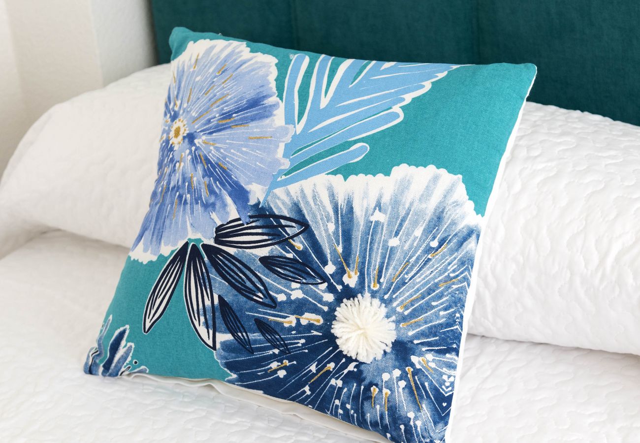 Apartamento en Playa de Gandía - Apartamento con encanto, muy cerca de la playa. A/A wifi. Con terraza-ALQUILER SOLO FAMILIAS