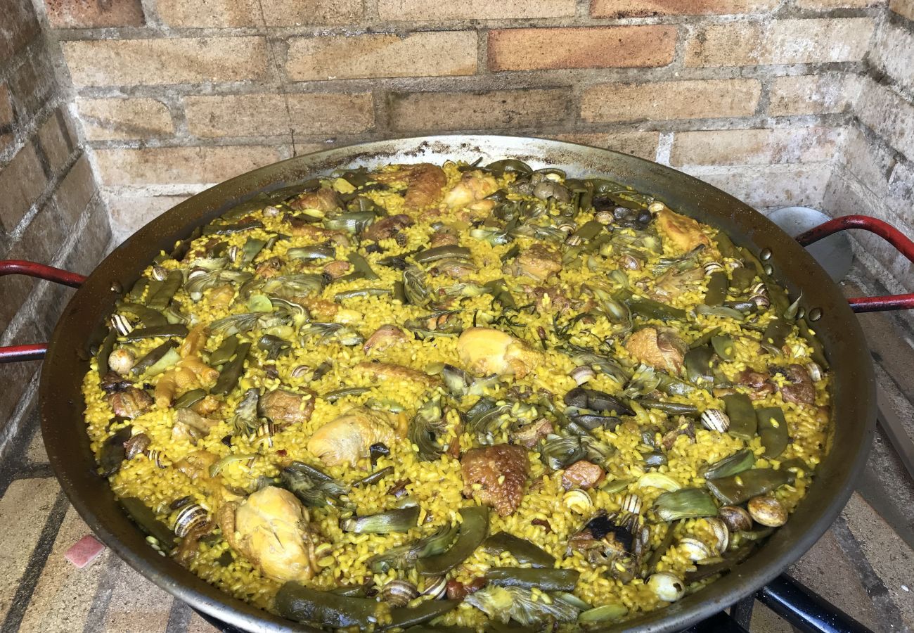 Apartamento en Playa de Gandía - Acogedor con estilo mediterráneo, a pocos metros de la playa. A/A y wifi gratis. Terraza con vistas al mar-ALQUILER SOLO FAMILIAS