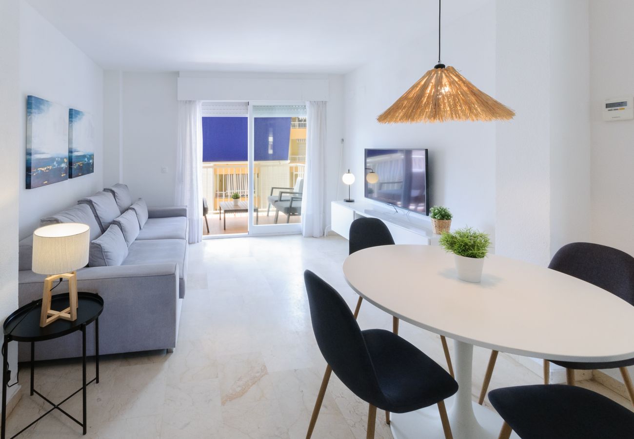 Apartamento en Playa de Gandía - Fabuloso, con encanto, a pocos metros de la playa. A/A y wifi gratis. -ALQUILER SOLO FAMILIAS