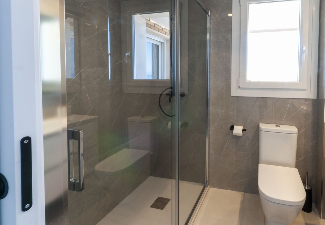 Apartamento en Playa de Gandía - Espectacular apartamento con increíbles vistas. Reformado.-ALQUILER SOLO FAMILIAS