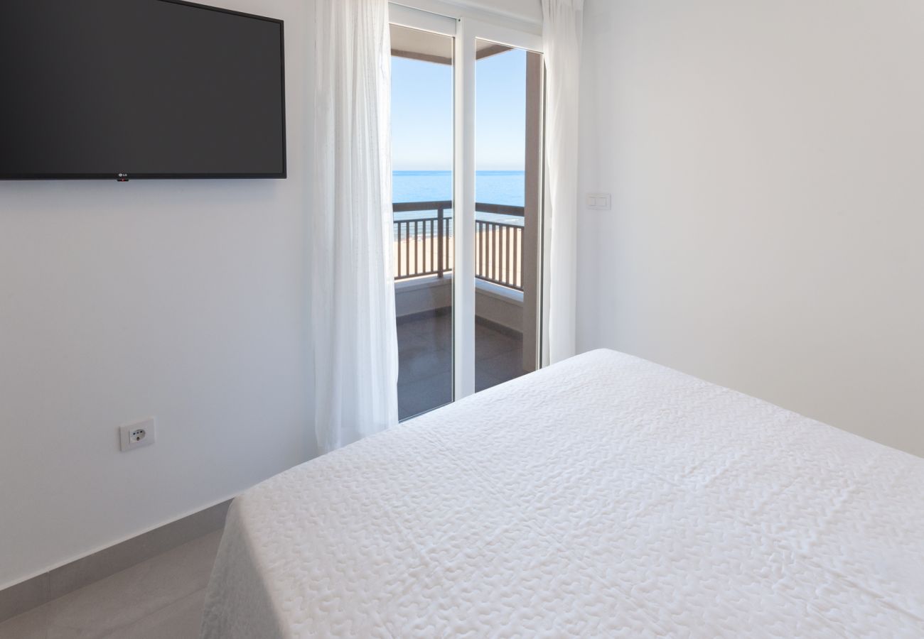 Apartamento en Playa de Gandía - Espectacular apartamento con increíbles vistas. Reformado.-ALQUILER SOLO FAMILIAS