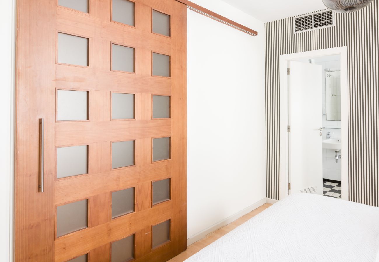 Apartamento en Santa Cruz de Tenerife - HomeForGuest Design Attic Apartment, FREE parking