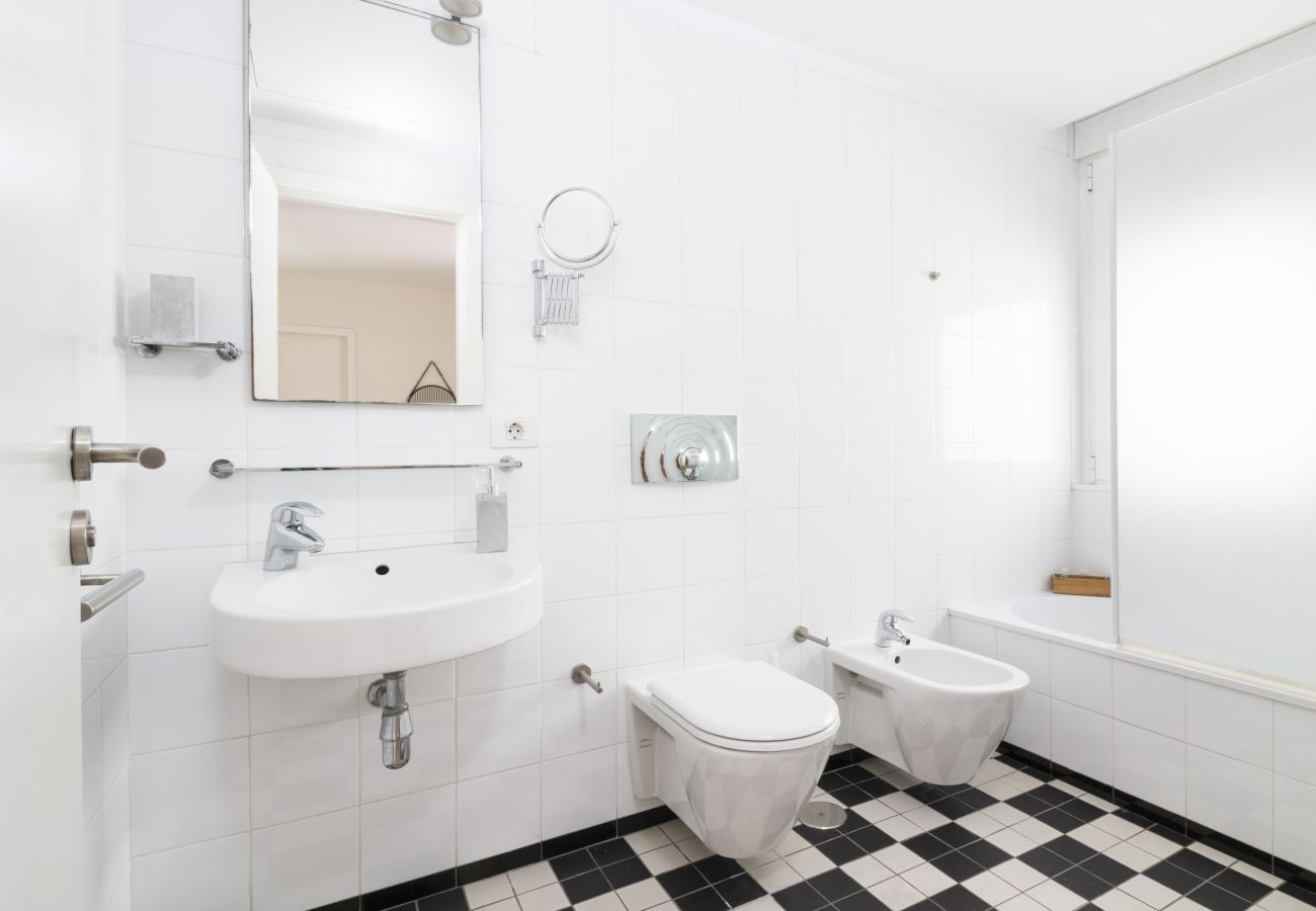 Apartamento en Santa Cruz de Tenerife - HomeForGuest Design Attic Apartment, FREE parking