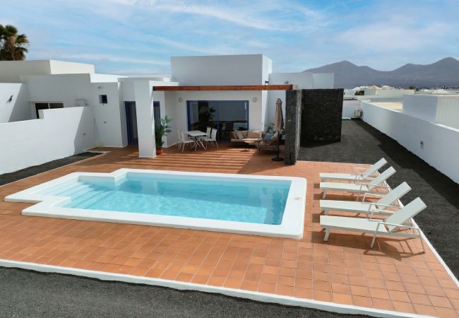 Villa en Playa Blanca - Villa Aroa