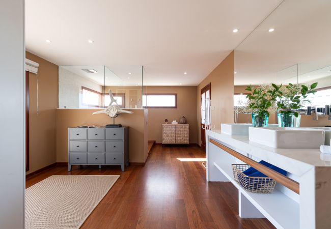 Villa en Antigua - Fuerteventura - HomeForGuest Casa Atlanntes: piscina climatizada, jardín de 4000m² - HomeForGuest  Villa en Antigua - Fuerteventura - HomeForGuest Casa Atlanntes: piscina climatizada, jardín de 4000m² - HomeForGuest