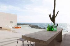 Apartamento en Arico - HomeForGuest NextDoor Oasis: frente al mar, terraza, piscina natural- HomeForGuest