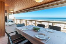 Apartamento en Playa de Gandía - Apartamento lujo a pie de playa, A/A, domótica, Wifi-ALQUILER SOLO FAMILIAS