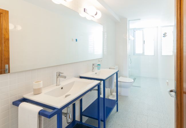 Apartamento en Playa de Gandía - PRECIOSO APARTAMENTO SITUADO EN PRIMERA LÍNEA DE PLAYA-Alquiler SOLO FAMILIAS Apartamento en Playa de Gandía - PRECIOSO APARTAMENTO SITUADO EN PRIMERA LÍNEA DE PLAYA-Alquiler SOLO FAMILIAS