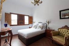 Apartamento en Arucas - HomeForGuest NUEVO Dúplex con Azotea junto a la Catedral de Arucas