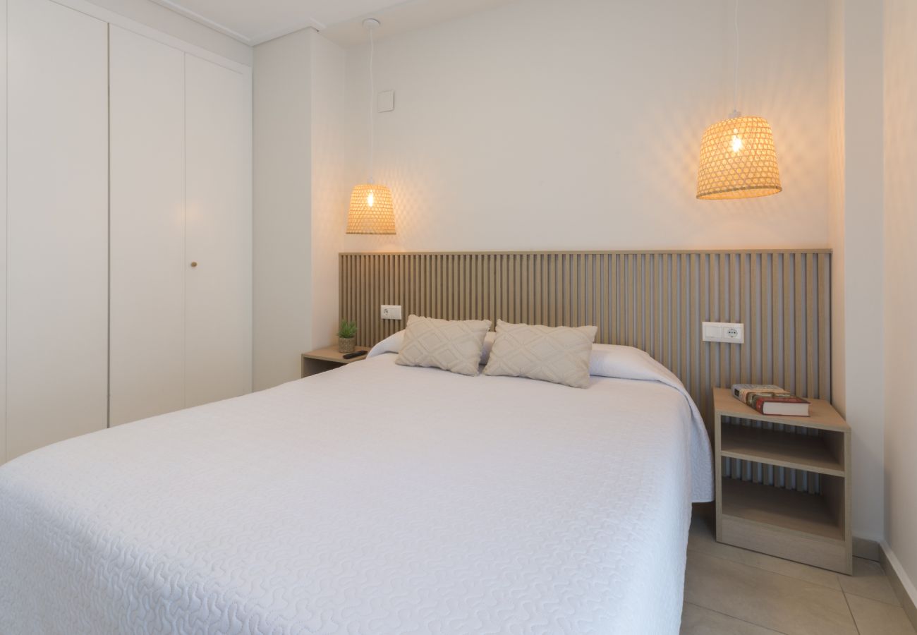 Apartamento en Playa de Gandía - Elegante Apartamento familiar de 2 dormitorios. Wifi-acaciones inolvidables frente al mar. Buen wifi para teletrabajo. -ALQUILER SOLO FAMILIAS