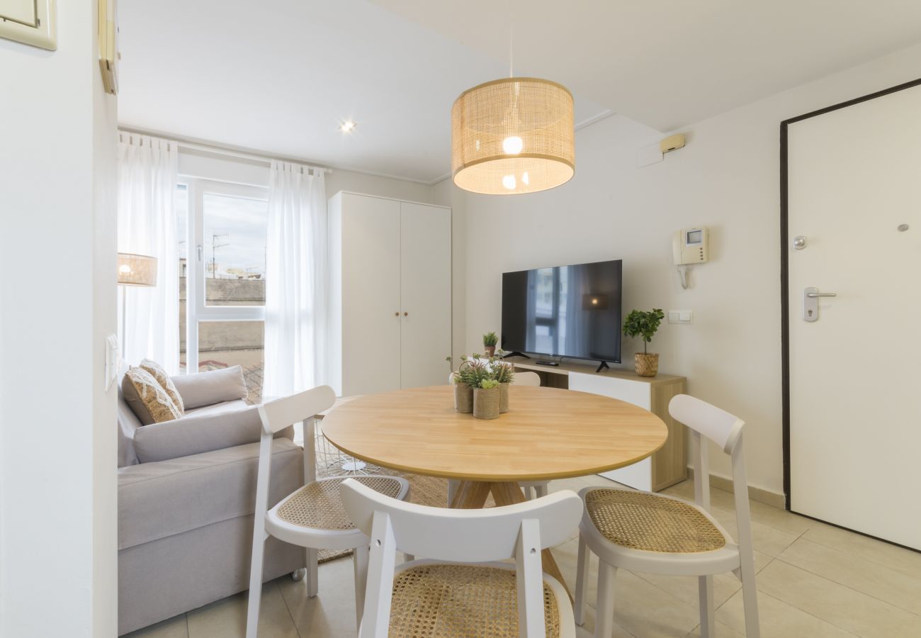 Apartamento en Playa de Gandía - Elegante Apartamento familiar de 2 dormitorios. Wifi-acaciones inolvidables frente al mar. Buen wifi para teletrabajo. -ALQUILER SOLO FAMILIAS
