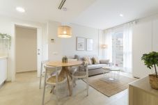 Apartamento en Playa de Gandía - Elegante Apartamento familiar de 2 dormitorios. Wifi-acaciones inolvidables frente al mar. Buen wifi para teletrabajo. -ALQUILER SOLO FAMILIAS