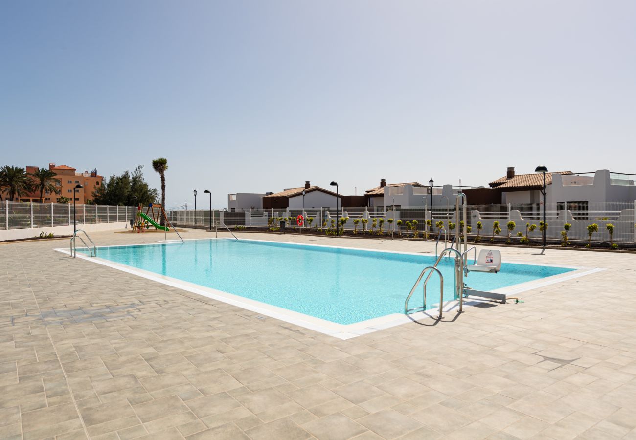 Apartamento en Caleta de Fuste - Antigua - Apartament with terrace and pool in Pueblo Majorero