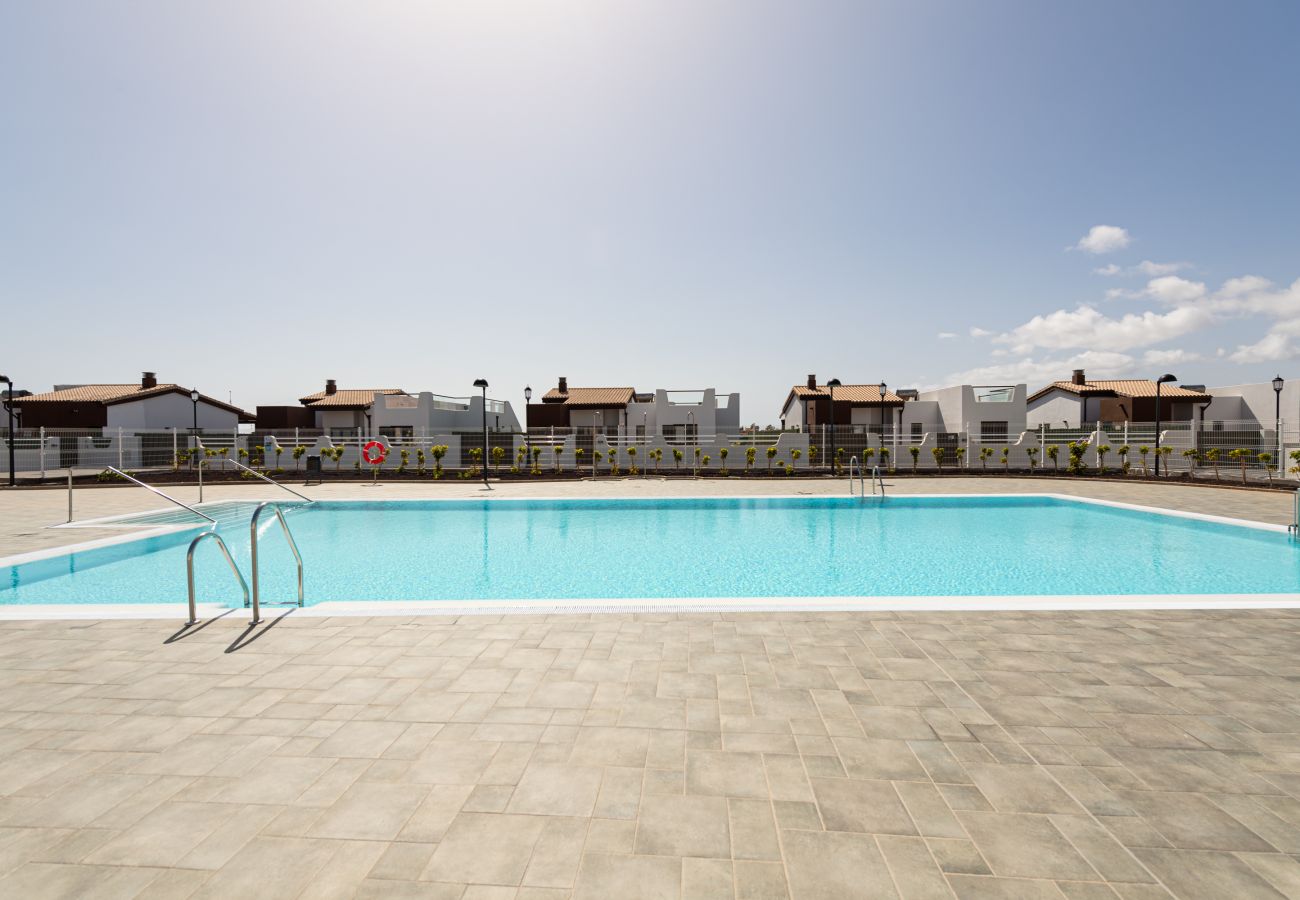 Apartamento en Caleta de Fuste - Antigua - Apartament with terrace and pool in Pueblo Majorero