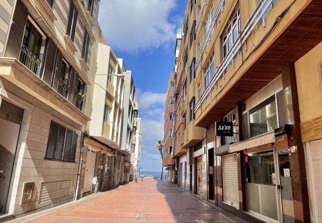 Apartamento en Las Palmas de Gran Canaria - HomeForGuest Acogedor apartamento junto a Las Canteras Apartamento en Las Palmas de Gran Canaria - HomeForGuest Acogedor apartamento junto a Las Canteras