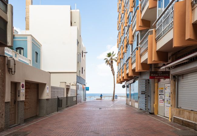 Apartamento en Las Palmas de Gran Canaria - HomeForGuest Acogedor apartamento junto a Las Canteras Apartamento en Las Palmas de Gran Canaria - HomeForGuest Acogedor apartamento junto a Las Canteras