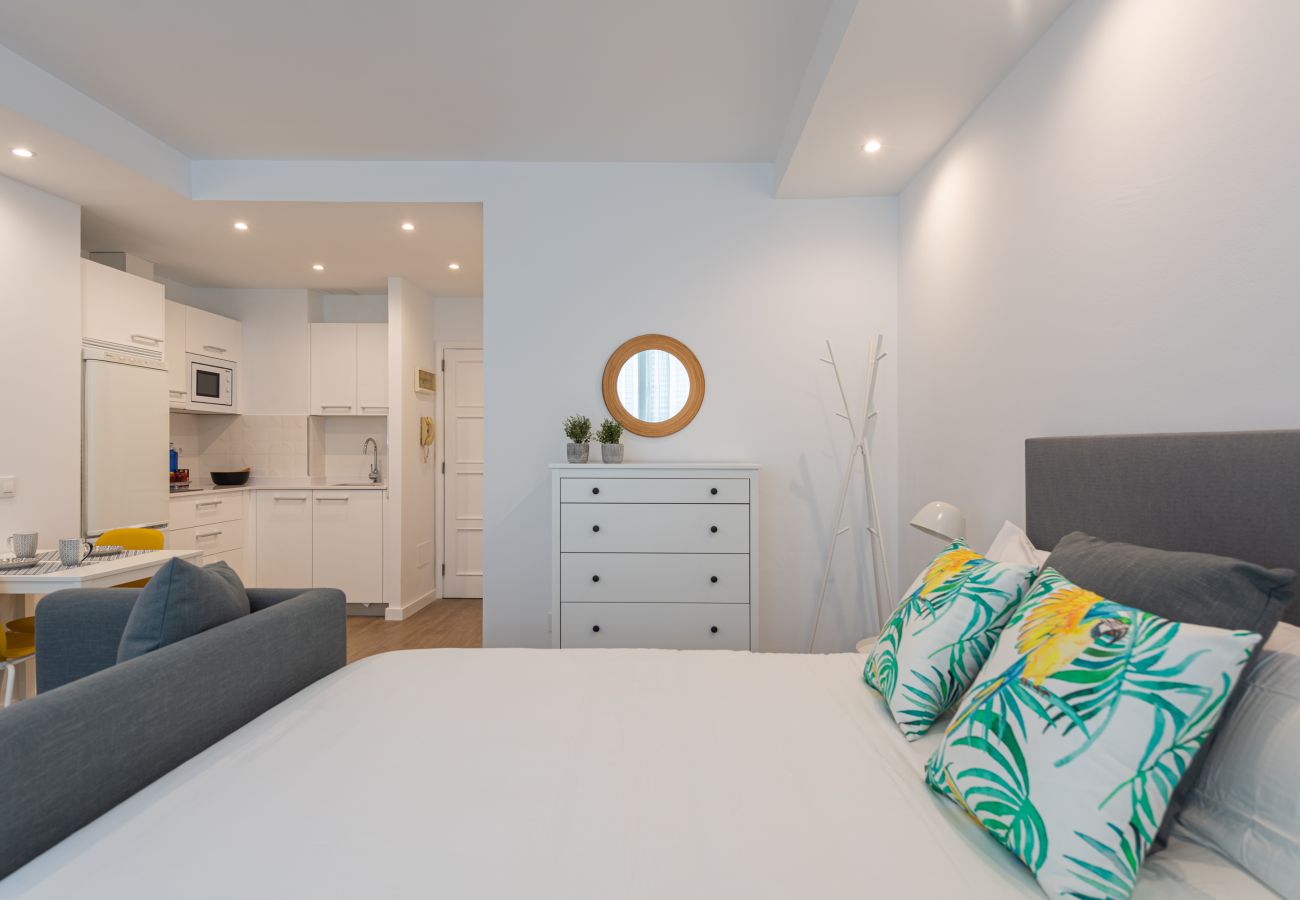 Apartamento en Las Palmas de Gran Canaria - HomeForGuest Acogedor apartamento junto a Las Canteras Apartamento en Las Palmas de Gran Canaria - HomeForGuest Acogedor apartamento junto a Las Canteras