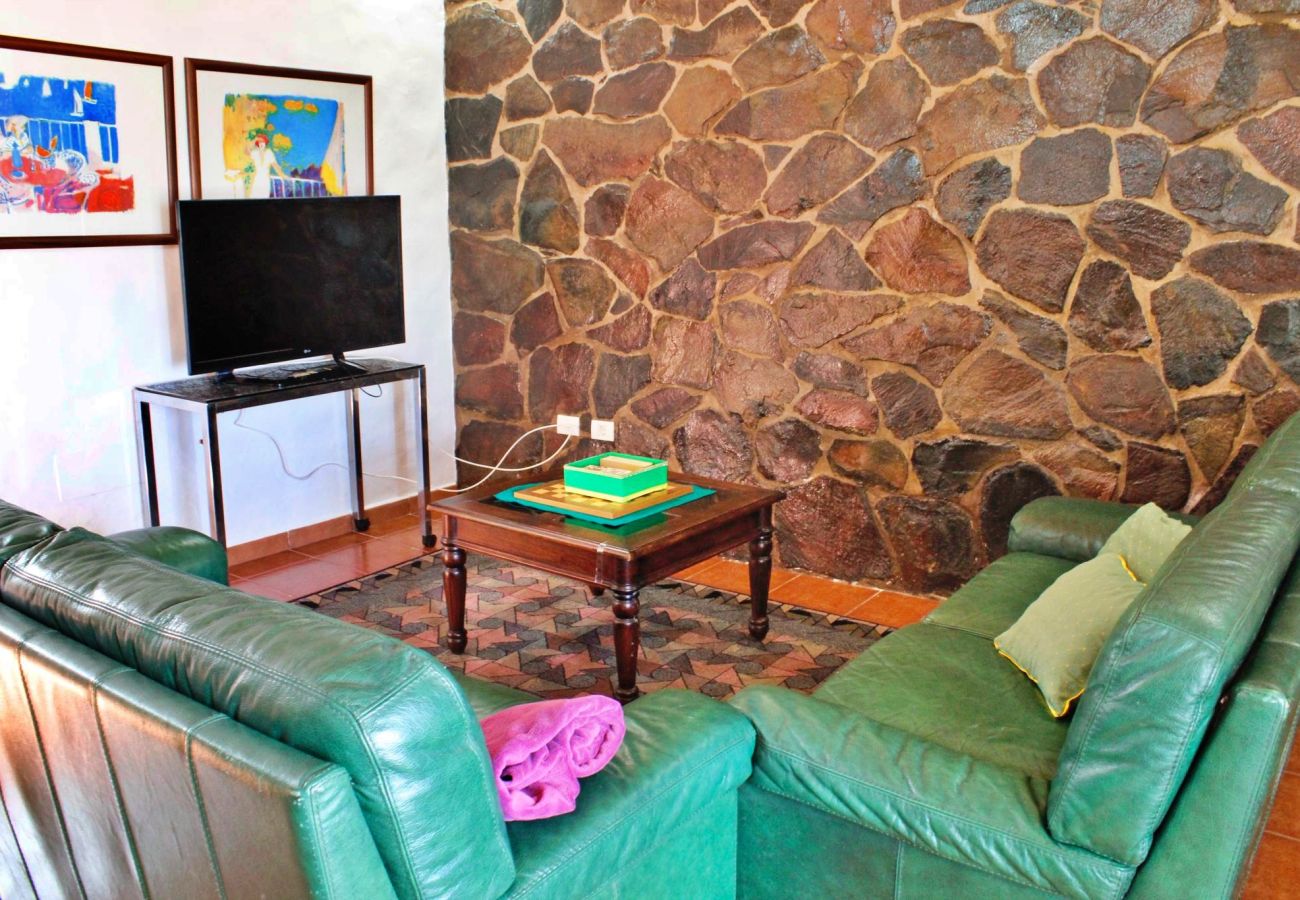 Casa en Moya - Mari House With Jacuzzi and BBQ by CanariasGetaway