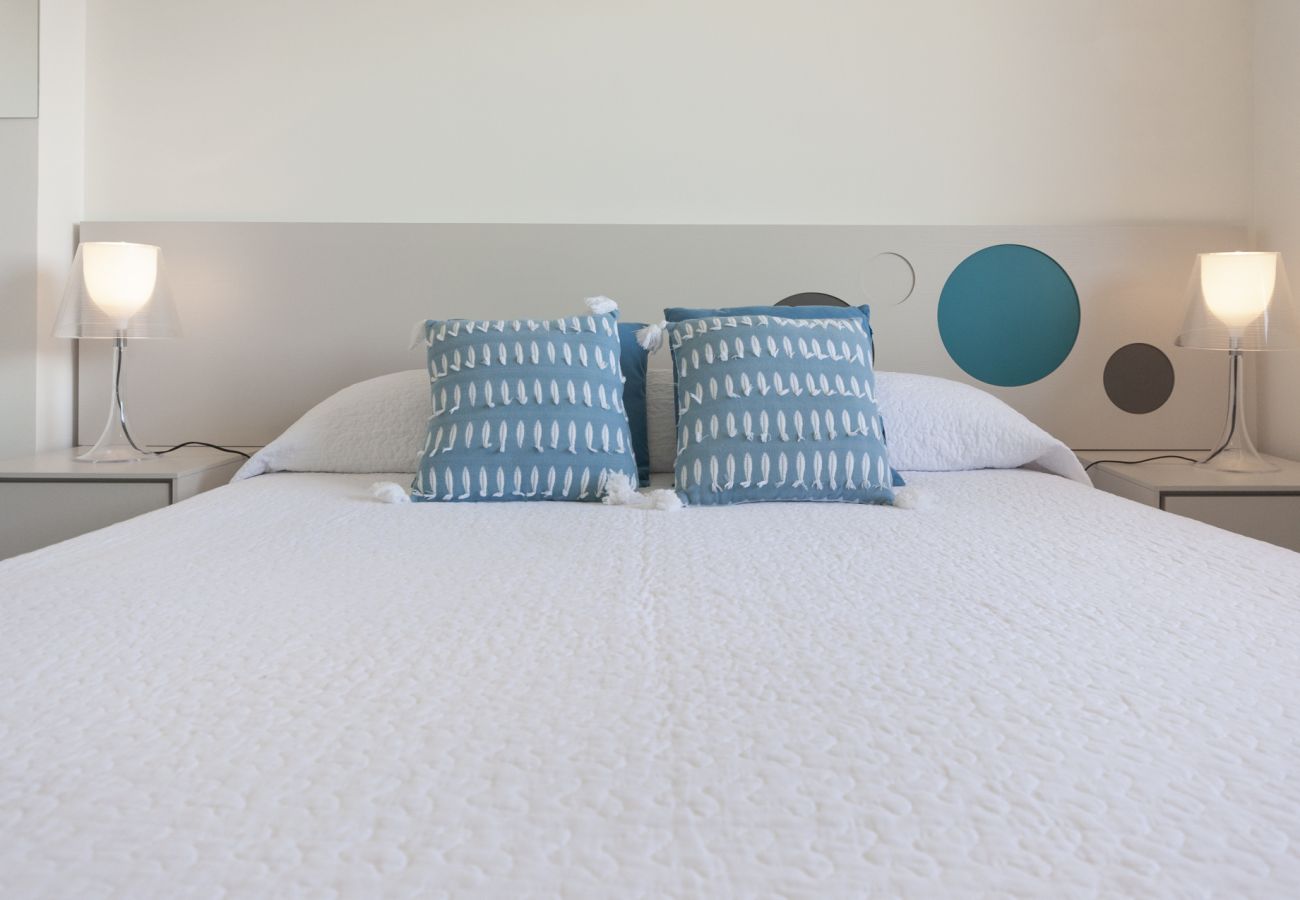 Apartamento en Playa de Gandía - Vacaciones inolvidables frente al mar. Todo reformado. SOLO FAMILIAS