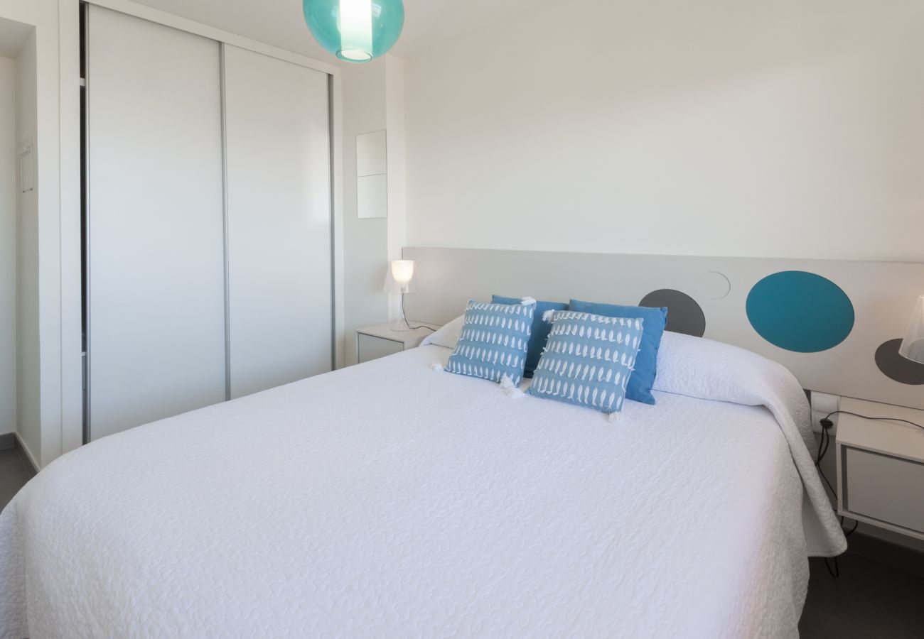 Apartamento en Playa de Gandía - Vacaciones inolvidables frente al mar. Todo reformado. SOLO FAMILIAS