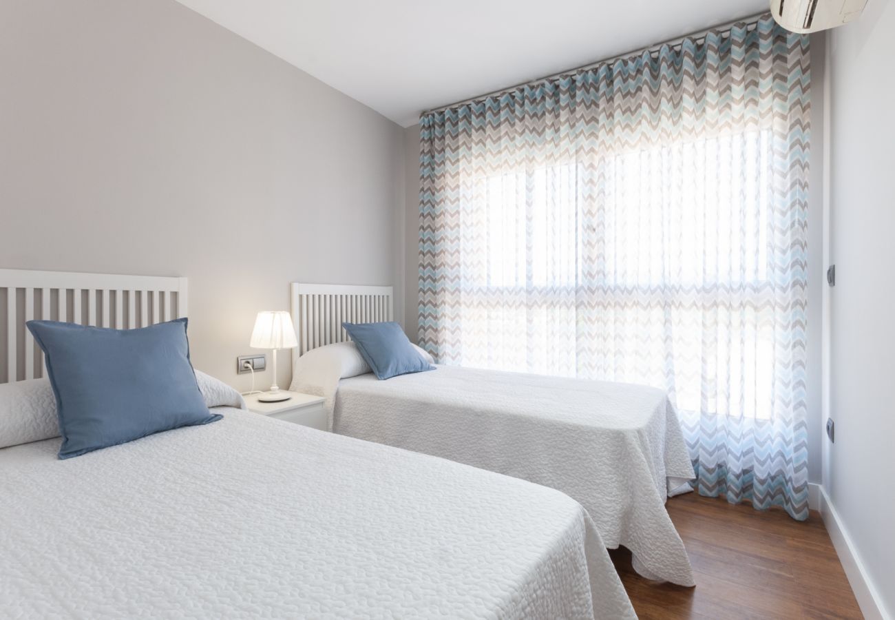 Apartamento en Playa de Gandía - Maravilloso Apartamento Frontal al Mar-ALQUILER SOLO FAMILIAS