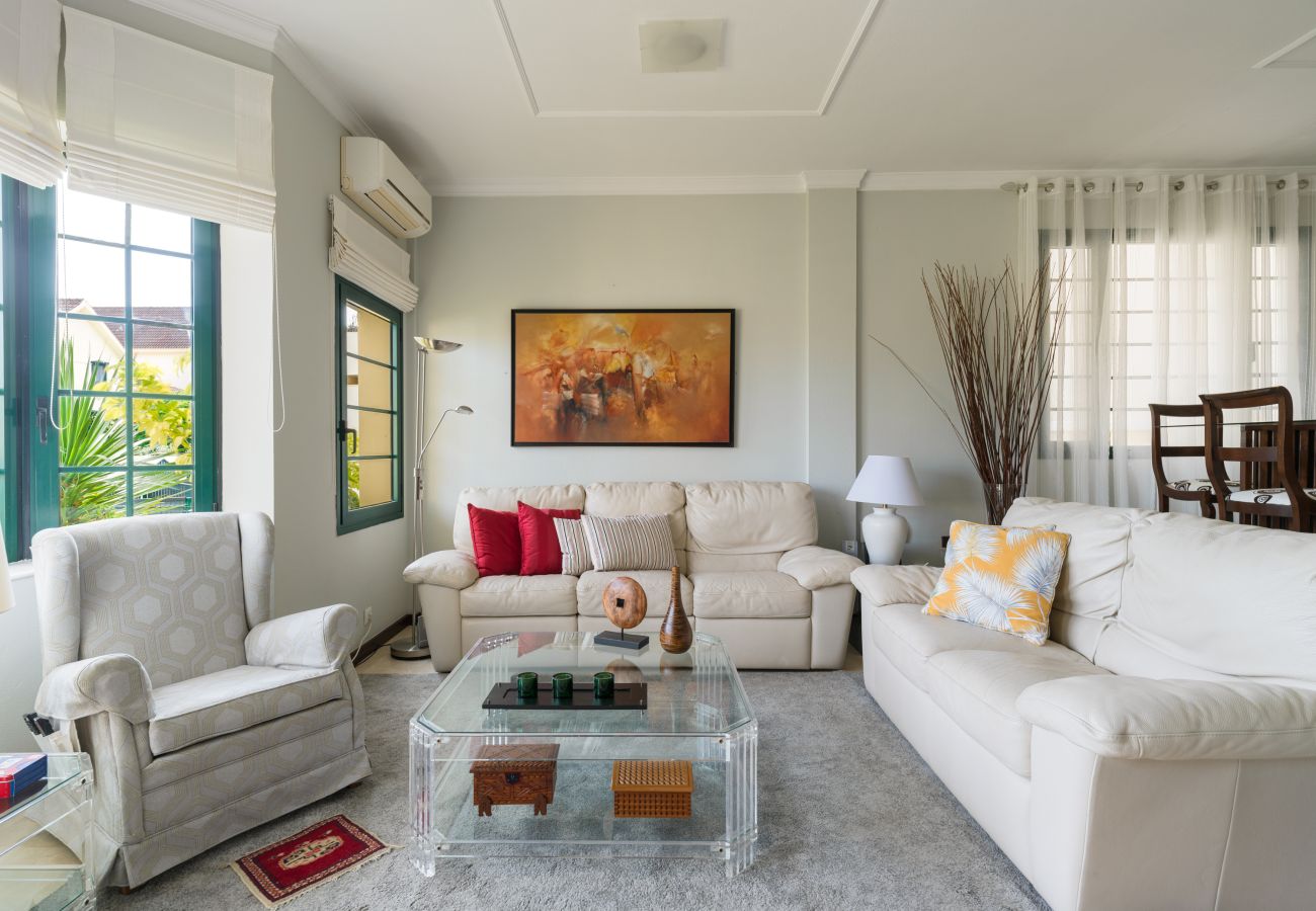 Casa en Santa Brígida - House with cozy garden BBQ 