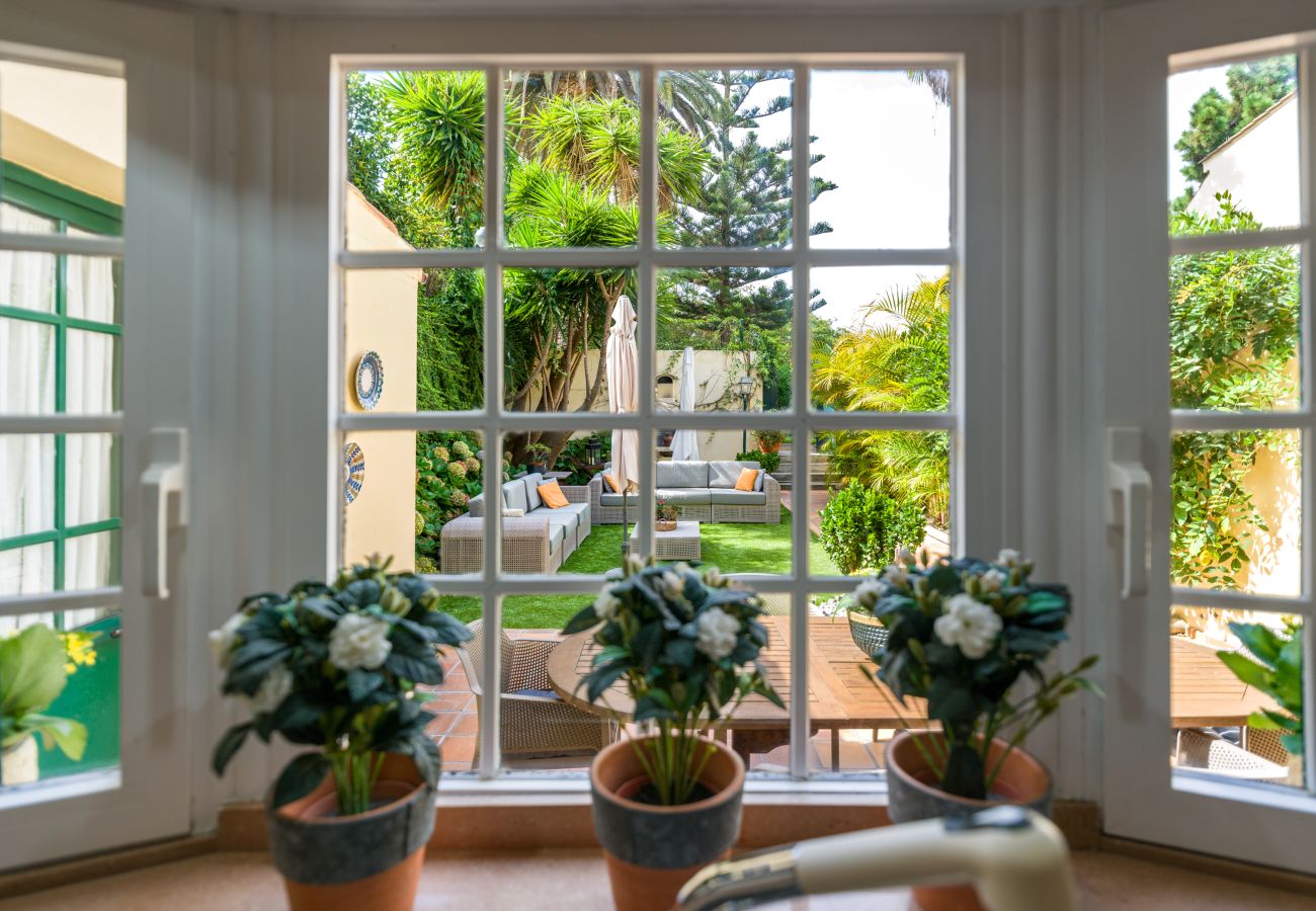 Casa en Santa Brígida - House with cozy garden BBQ 