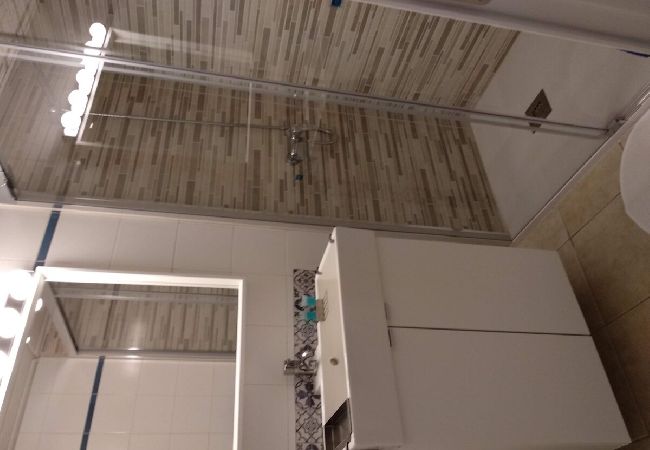 Estudio en Puerto del Carmen - ZOE; dos camas, TV, WIFI, cocina equipada, baño, piscina y solarium  Estudio en Puerto del Carmen - ZOE; dos camas, TV, WIFI, cocina equipada, baño, piscina y solarium