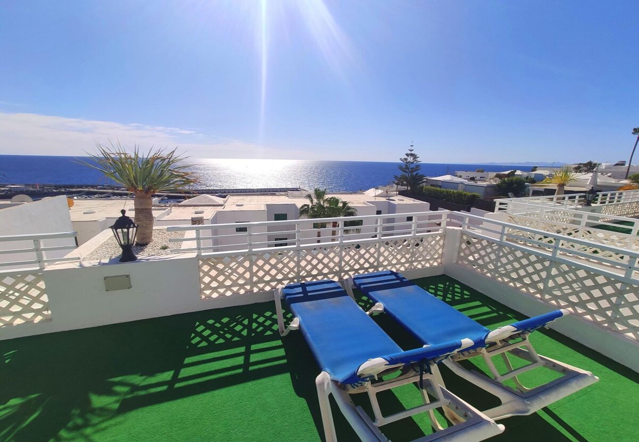 Estudio en Puerto del Carmen - ZOE; dos camas, TV, WIFI, cocina equipada, baño, piscina y solarium 