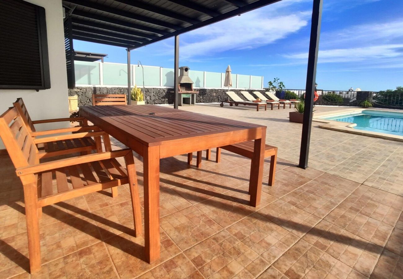 Villa en Tías - Villa 21, lujosa villa con piscina climatizada  Villa en Tías - Villa 21, lujosa villa con piscina climatizada