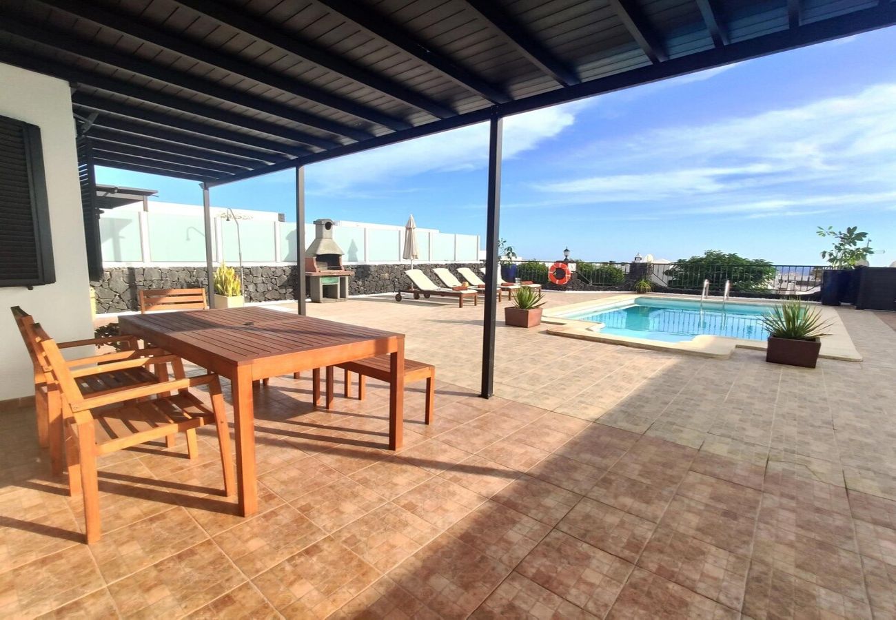 Villa en Tías - Villa 21, lujosa villa con piscina climatizada  Villa en Tías - Villa 21, lujosa villa con piscina climatizada