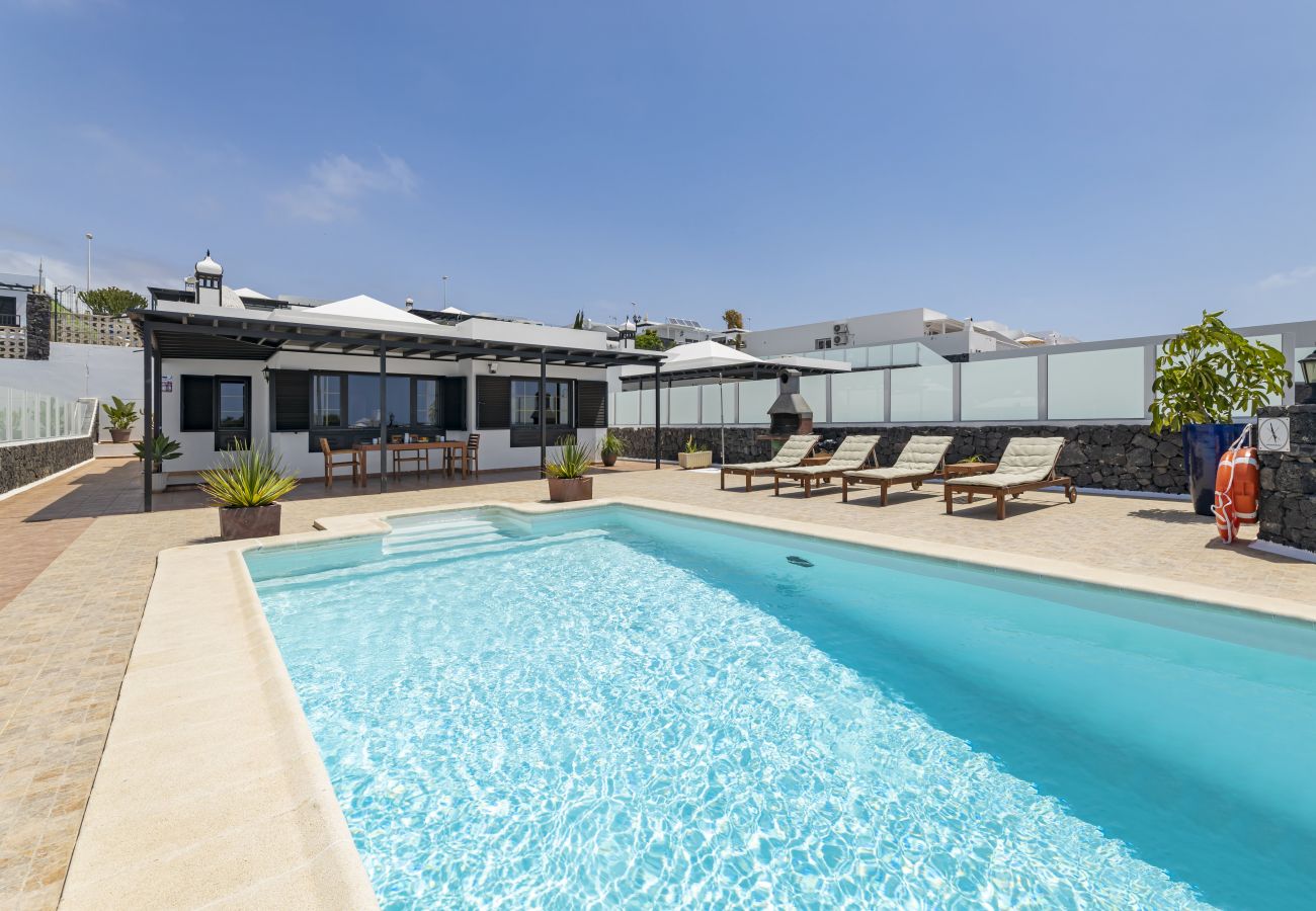 Villa en Tías - Villa 21, lujosa villa con piscina climatizada  Villa en Tías - Villa 21, lujosa villa con piscina climatizada